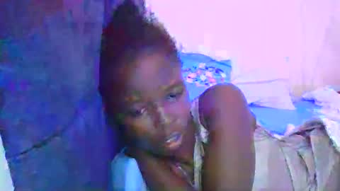 Snapshot of pretty_petite_ebony chatting on 17, 5, 2026 pretty_petite_ebony online show from 17, 5, 2026