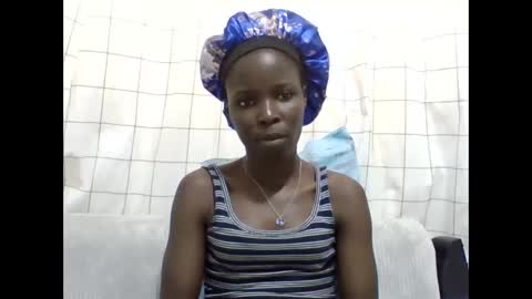 Snapshot of pretty_petite_ebony chatting on 30, 5, 2026 pretty_petite_ebony online show from 30, 5, 2026
