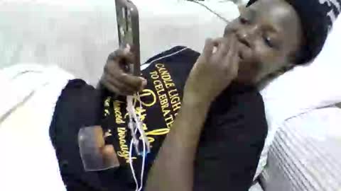 Snapshot of pretty_petite_ebony chatting on 3, 6, 2026 pretty_petite_ebony online show from 3, 6, 2026