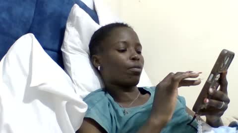 pretty_petite_ebony online show from 24, 7, 2026