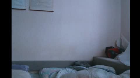 Bella online show from 1, 2, 2025