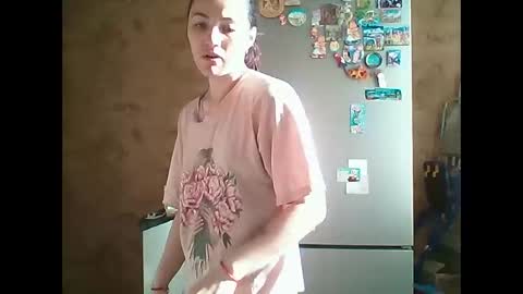 Snapshot of prettybella_7 chatting on 4, 6, 2026 Bella online show from 4, 6, 2026