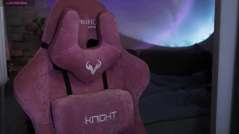 Violet online show from 15, 12, 2025