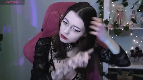 Violet online show from 12, 3, 2026