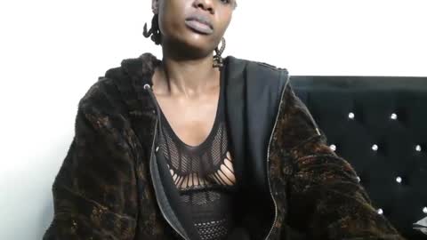 Vee online show from 17, 11, 2025