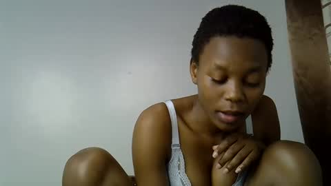 Snapshot of prettycoco_ chatting on 12, 4, 2026 coco online show from 12, 4, 2026