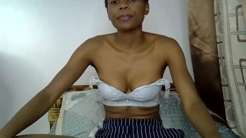 Snapshot of prettycoco_ chatting on 15, 4, 2026 coco online show from 15, 4, 2026