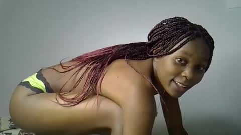 Snapshot of prettycoco_ chatting on 18, 5, 2026 coco online show from 18, 5, 2026