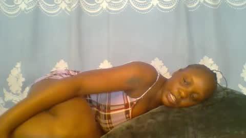 Snapshot of prettydarkskin002 chatting on 12, 1, 2026 SHANIA online show from 12, 1, 2026