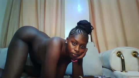 Snapshot of prettydulce chatting on 11, 10, 2025 prettydulce online show from 11, 10, 2025