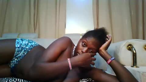 Snapshot of prettydulce chatting on 30, 10, 2025 prettydulce online show from 30, 10, 2025