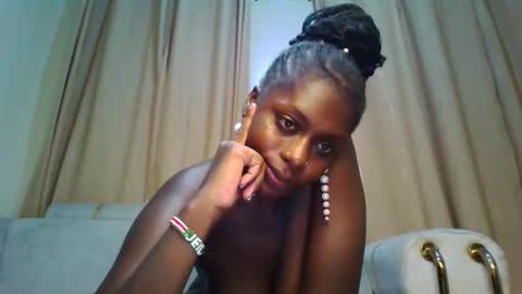 Snapshot of prettydulce chatting on 24, 11, 2025 prettydulce online show from 24, 11, 2025