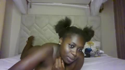 Snapshot of prettydulce chatting on 8, 6, 2026 prettydulce online show from 8, 6, 2026