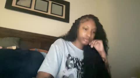 prettyfacefemale online show from 8, 3, 2026