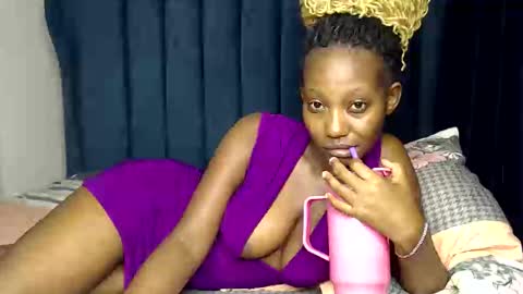 Snapshot of prettygoddess1 chatting on 14, 10, 2025 Mary online show from 14, 10, 2025