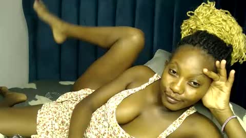 Snapshot of prettygoddess1 chatting on 16, 10, 2025 Mary online show from 16, 10, 2025