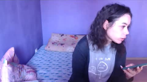 prettyjulliette online show from 5, 3, 2025