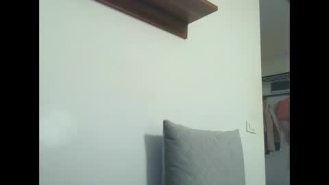 prettyjulliette online show from 11, 1, 2026