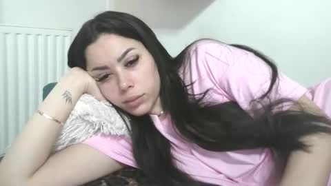 prettyjulliette online show from 15, 4, 2026