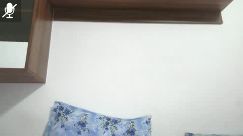 prettyjulliette online show from 9, 7, 2026