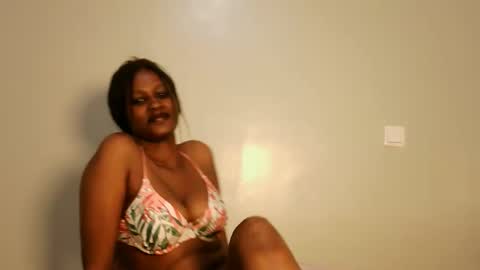 prettykeilaa online show from 14, 4, 2026
