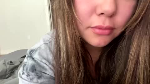 prettylatinamomma01 online show from 24, 9, 2025