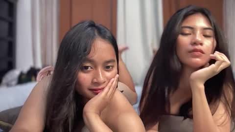 prettylittle_lady online show from 9, 11, 2025