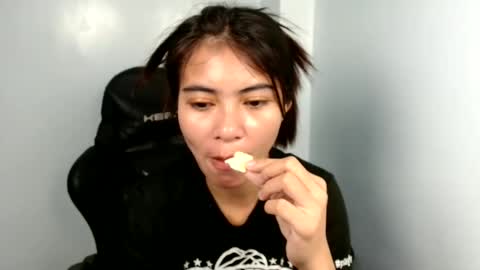 prettylittle_lady online show from 9, 6, 2026