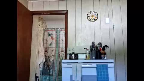 prettysolidd7 online show from 8, 9, 2025