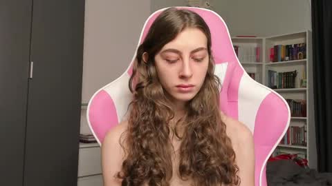 Snapshot of prettysomething chatting on 12, 5, 2026 Sophie next stream will be at Monday i will wait you guys online show from 12, 5, 2026