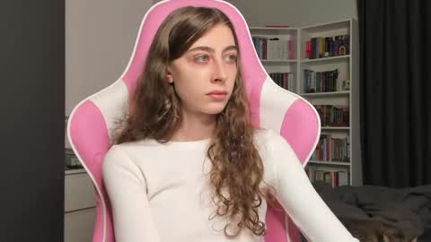 Snapshot of prettysomething chatting on 30, 5, 2026 Sophie next stream will be at Monday i will wait you guys online show from 30, 5, 2026
