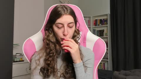 Snapshot of prettysomething chatting on 1, 6, 2026 Sophie next stream will be at Monday i will wait you guys online show from 1, 6, 2026