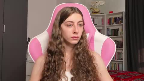 Snapshot of prettysomething chatting on 12, 6, 2026 Sophie next stream will be at Monday i will wait you guys online show from 12, 6, 2026