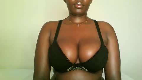 prettyvishy online show from 28, 4, 2026