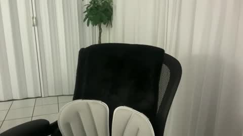 Snapshot of prettyyykittyyy22 chatting on 20, 12, 2025 prettyyykittyyy22 online show from 20, 12, 2025