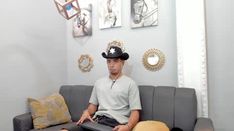 Snapshot of prince_arthur77 chatting on 6, 2, 2025 prince_arthur77 online show from 6, 2, 2025