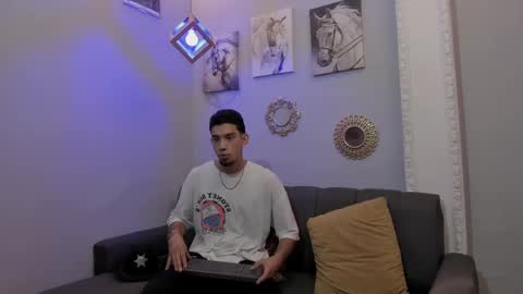 Snapshot of prince_arthur77 chatting on 27, 2, 2025 prince_arthur77 online show from 27, 2, 2025