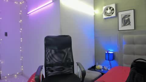 Snapshot of prince_arthur77 chatting on 28, 2, 2025 prince_arthur77 online show from 28, 2, 2025