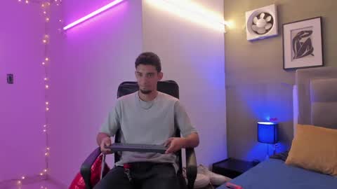 Snapshot of prince_arthur77 chatting on 5, 3, 2025 prince_arthur77 online show from 5, 3, 2025