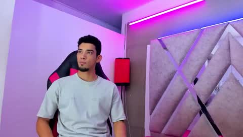 Snapshot of prince_arthur77 chatting on 17, 10, 2025 prince_arthur77 online show from 17, 10, 2025