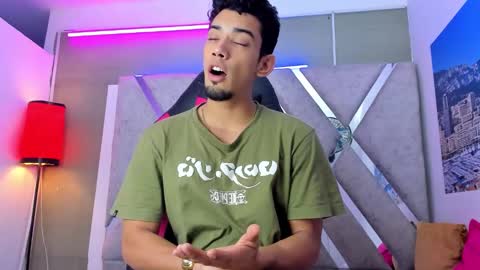 Snapshot of prince_arthur77 chatting on 18, 10, 2025 prince_arthur77 online show from 18, 10, 2025