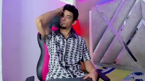 Snapshot of prince_arthur77 chatting on 16, 11, 2025 prince_arthur77 online show from 16, 11, 2025