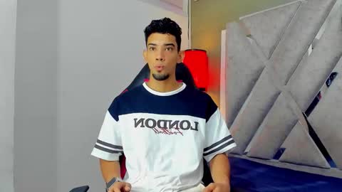 Snapshot of prince_arthur77 chatting on 2, 12, 2025 prince_arthur77 online show from 2, 12, 2025