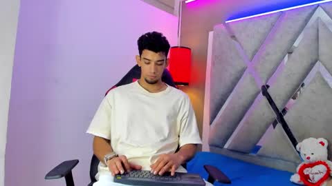 Snapshot of prince_arthur77 chatting on 16, 12, 2025 prince_arthur77 online show from 16, 12, 2025