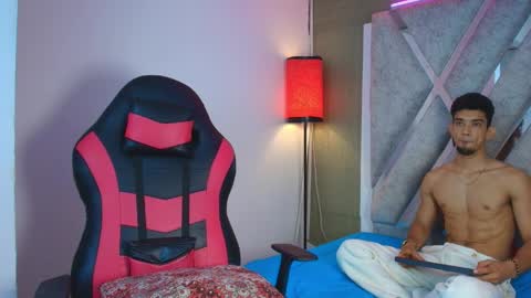 prince_arthur77 online show from 19, 4, 2026