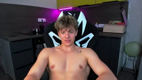 Snapshot of prince_nik chatting on 21, 6, 2026 prince online show from 21, 6, 2026