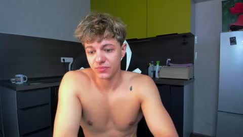 Snapshot of prince_nik chatting on 7, 7, 2026 prince online show from 7, 7, 2026