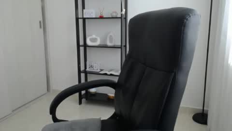 valery dollx online show from 27, 7, 2026