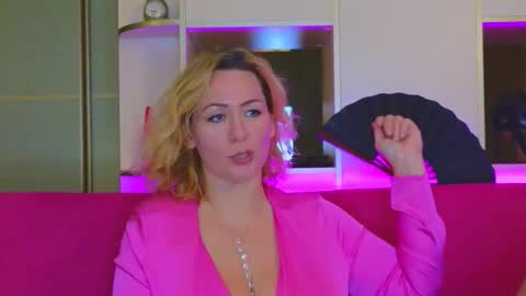 Snapshot of princess__kira chatting on 11, 11, 2025 Kira and Paul online show from 11, 11, 2025