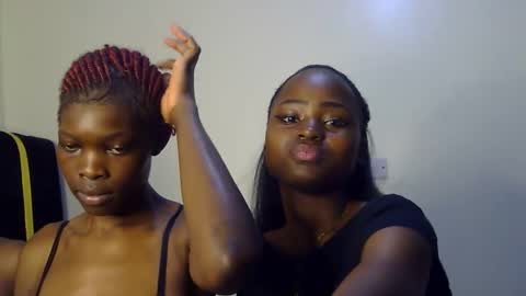 Snapshot of princess_bee1 chatting on 28, 9, 2025 princess online show from 28, 9, 2025